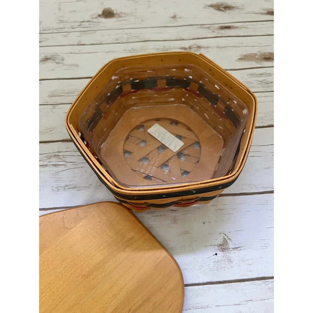 VTG Longaberger Basket Hexagon Natural Wood Lid Liner Blue Red 9in 2001